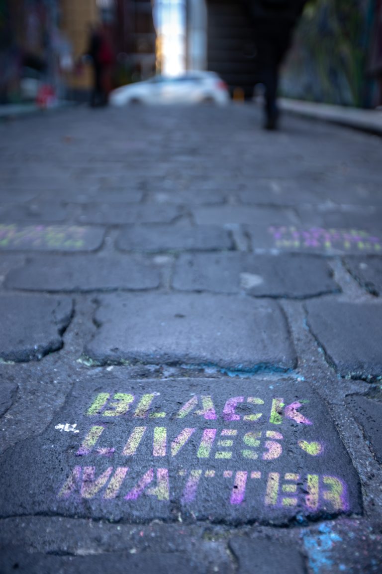 Was ist die Geschichte hinter „Black Lives Matter“?
